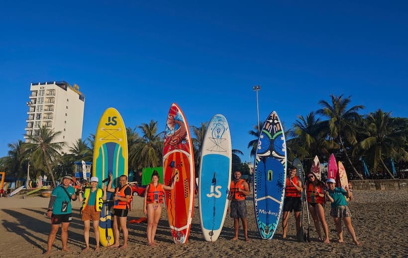 Sunrise Paddleboard and Local Food Tour
