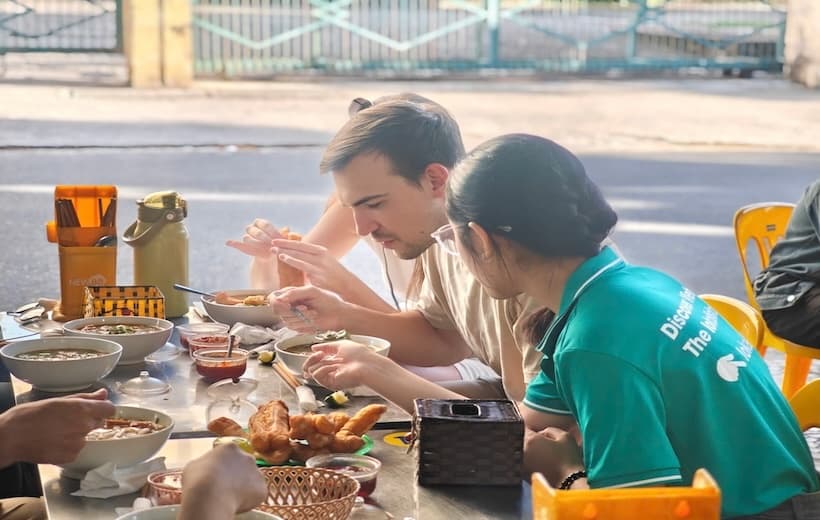 Da Nang Sunset and Street Food Tour